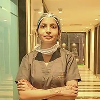 Dr. Esha Aggarwal photo